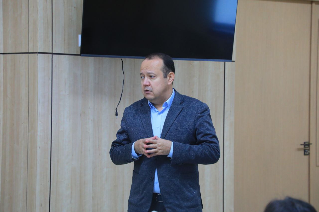 Toshkent arxitektura-qurilish universitetida Yunusobod tumanidagi 288-maktabning bitiruvchi sinf o‘quvchilari uchun ekskursiya tashkil etildi